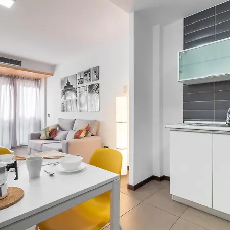 Tabaiba 1 + Beach + A/C + Fast Wifi Apartment *